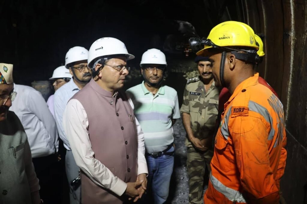 चमोली पीपलकोटी टनल हादसा