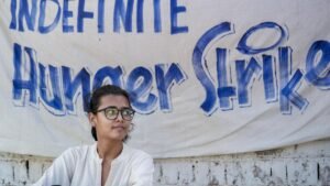 नेहा बोरा पेपर लीक के खिलाफ अनशन पर